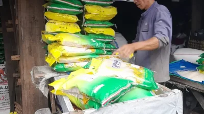 Bulog SulutGo Perluas Akses Beras Terjangkau, Ermin Tora: Stabilitas Harga Harus Menjangkau hingga Desa