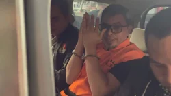 Keluar dari KPK dengan Rompi Oranye dan Tangan Diborgol, Sirajudin Lasena Resmi Tersangka